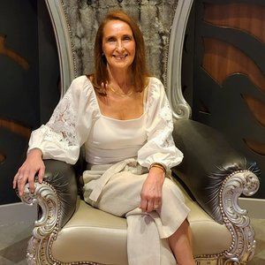 Meet your Posher, Nancy